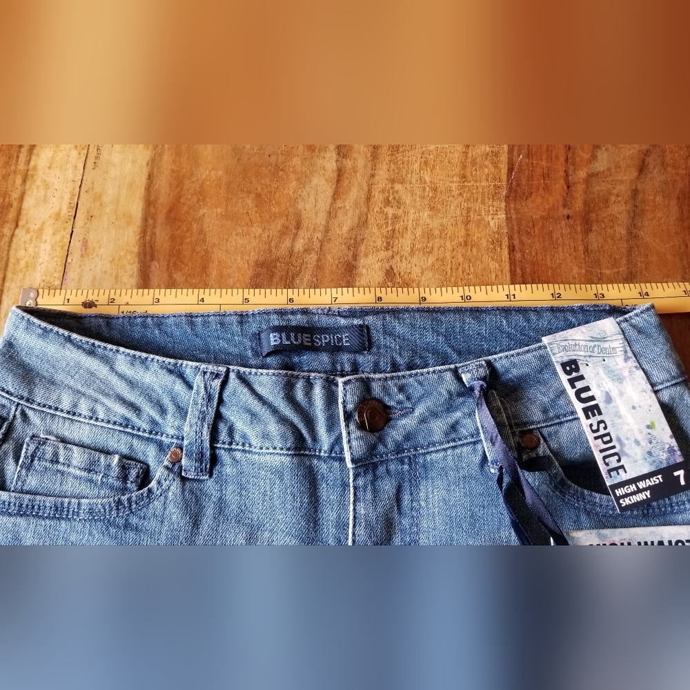 High Rise Distressed Jeans - Picture 5 of 8